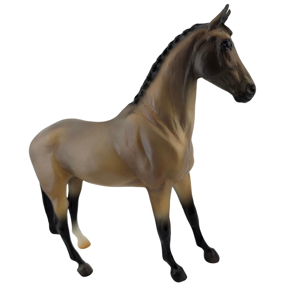 Breyer Horse Traditional Braided Mane Light Brown Standing One White Stocking